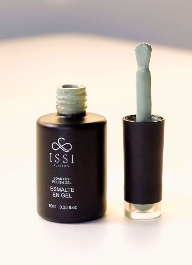 Esmalte semipermanente tono C10 - ISSI Supplies - Solo en Pink Pot Plant