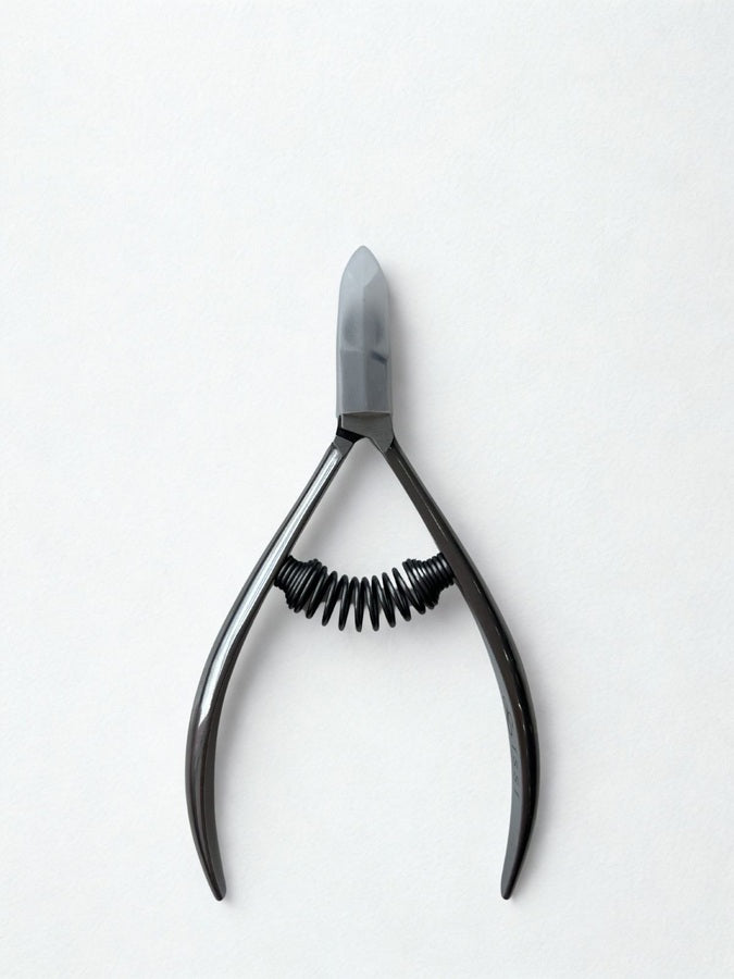 Alicate de Cuticulas - ISSI Supplies -  Solo en Pink Pot Plant 