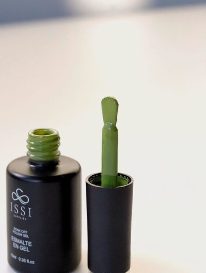 Esmalte semipermanente tono C09 - ISSI Supplies -  Solo en Pink Pot Plant 