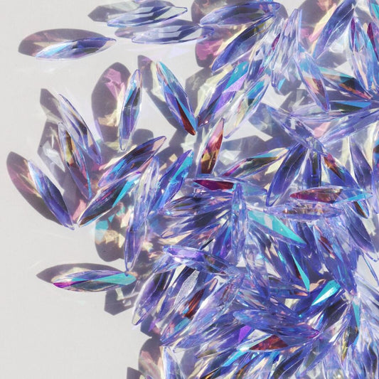 Strass tipo diamante alargado Violeta holografico X100 -  Solo en Pink Pot Plant 