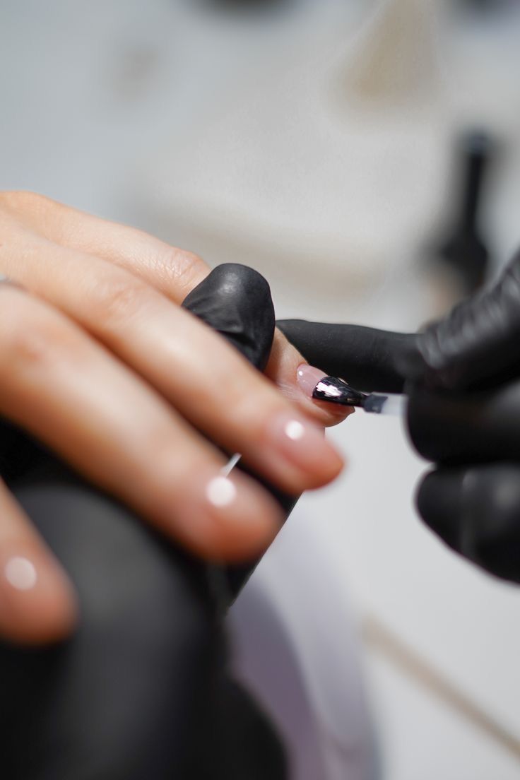 UÑAS